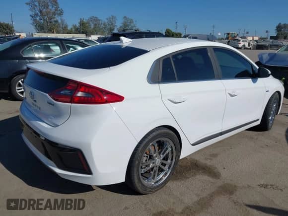 2019 Hyundai Ioniq SEL с VIN KMHC75LCXKU105955, выставлен на аукционе IAAI как лот 43182805 с пробегом 88 579 миль миль и . История ставок и продаж доступна на DreamBid. Изображение 4.