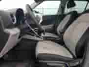 2020 Hyundai Venue Denim с VIN KMHRC8A32LU029157, выставлен на аукционе Copart как лот 89027005 с пробегом 107 419 миль миль и Списание • Salvage title. История ставок и продаж доступна на DreamBid. Изображение 7.