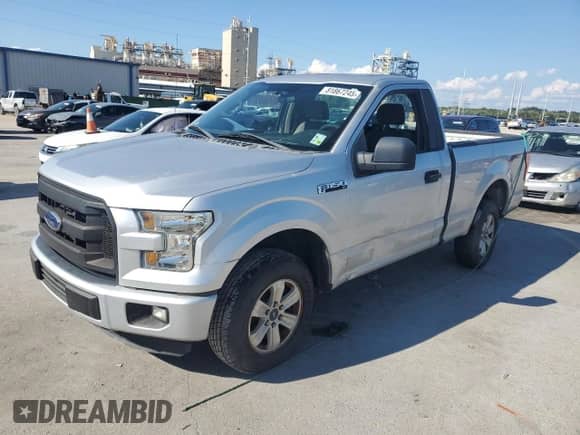 2016 Ford F-150 XL z VIN 1FTMF1C8XGKE90811, wystawiony jako Copart lot #81867245 z przebiegiem Nie podano mil oraz Szkoda całkowita • Salvage title. Historia ofert i sprzedaży dostępna na DreamBid. Obrazek 1.