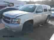 2009 Chevrolet Tahoe 1LT z VIN 1GNEC23329R242741, wystawiony jako IAAI lot #41280594 z przebiegiem 255 674 mil mil oraz . Historia ofert i sprzedaży dostępna na DreamBid. Obrazek 2.