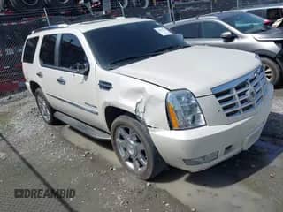 2011 Cadillac Escalade Luxury with VIN 1GYS4BEF4BR247391, listed as a IAAI auction lot 42275727 with 178,942 mi miles and . Bid and sale history available at DreamBid. Image 1.