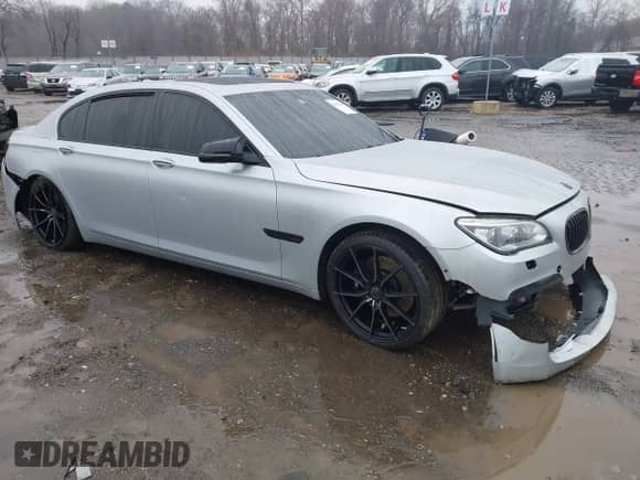 2014 BMW 7 Series ALPINA B7 xDrive with VIN WBAYF8C56ED653257, listed as a IAAI auction lot 41105402 with 81,462 mi miles and . Bid and sale history available at DreamBid. Image 1.