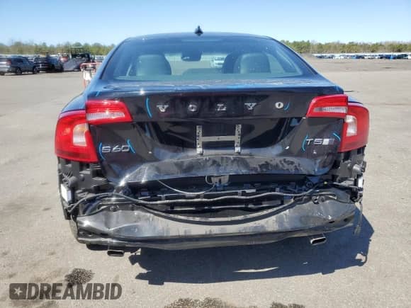 2018 Volvo S60 Inscription Platinum с VIN LYV402TM4JB172922, выставлен на аукционе Copart как лот 54655585 с пробегом 38 002 миль миль и Списание • Salvage title. История ставок и продаж доступна на DreamBid. Изображение 6.