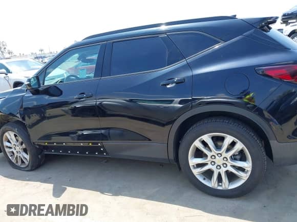 2020 Chevrolet Blazer LT with VIN 3GNKBDRS4LS587189, listed as a IAAI auction lot 42135069 with 66,055 mi miles and . Bid and sale history available at DreamBid. Image 14.