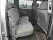 2015 Chevrolet Silverado 2500HD Work Truck z VIN 1GC1KUEG8FF664922, wystawiony jako Copart lot #53850725 z przebiegiem 84 600 mil mil oraz Szkoda całkowita • Salvage title. Historia ofert i sprzedaży dostępna na DreamBid. Obrazek 10.