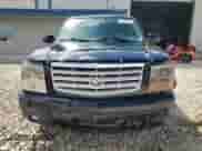 2005 Cadillac Escalade z VIN 1GYEK63N25R151977, wystawiony jako Copart lot #68852465 z przebiegiem 224 655 mil mil oraz Czysty tytuł • Clean title. Historia ofert i sprzedaży dostępna na DreamBid. Obrazek 5.