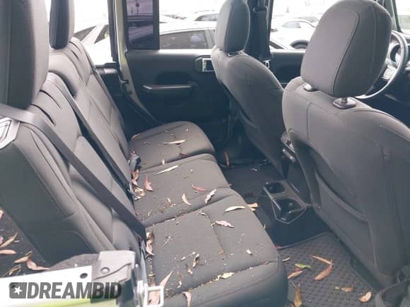 2021 Jeep Wrangler Unlimited 80th Anniversary z VIN 1C4HJXDG8MW519073, wystawiony jako IAAI lot #42666840 z przebiegiem 59 048 mil mil oraz . Historia ofert i sprzedaży dostępna na DreamBid. Obrazek 8.