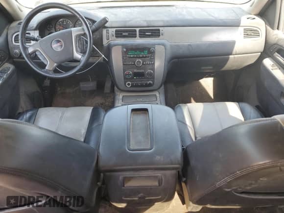 2010 GMC Sierra 1500 SLT с VIN 3GTRKWE34AG170981, выставлен на аукционе Copart как лот 86467455 с пробегом 188 161 миль миль и Списание • Salvage title. История ставок и продаж доступна на DreamBid. Изображение 8.
