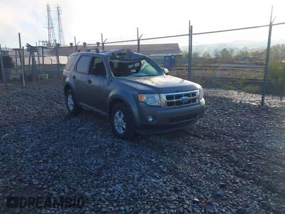 2011 Ford Escape XLT с VIN 1FMCU9DGXBKA87356, выставлен на аукционе IAAI как лот 43392718 с пробегом 200 720 миль миль и . История ставок и продаж доступна на DreamBid. Изображение 1.
