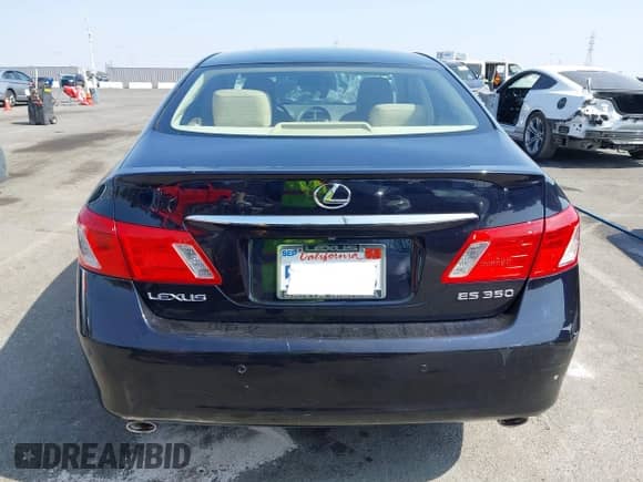 2007 Lexus ES 330 z VIN JTHBJ46G472048499, wystawiony jako IAAI lot #43388472 z przebiegiem 129 258 mil mil oraz . Historia ofert i sprzedaży dostępna na DreamBid. Obrazek 16.