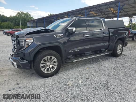 2023 GMC Sierra 1500 Denali z VIN 3GTUUGEDXPG191944, wystawiony jako Copart lot #66383435 z przebiegiem 78 795 mil mil oraz Szkoda całkowita • Salvage title. Historia ofert i sprzedaży dostępna na DreamBid. Obrazek 1.