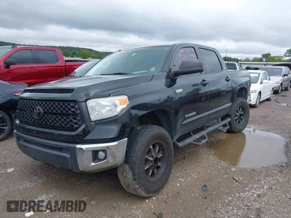2016 Toyota Tundra SR5 with VIN 5TFDW5F17GX574061, listed as a IAAI auction lot 43099266 with 183,400 mi miles and . Bid and sale history available at DreamBid. Image 17.
