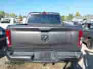 2022 Ram 1500 Big Horn z VIN 1C6RRFFG8NN297170, wystawiony jako IAAI lot #43198362 z przebiegiem 83 942 mil mil oraz . Historia ofert i sprzedaży dostępna na DreamBid. Obrazek 16.