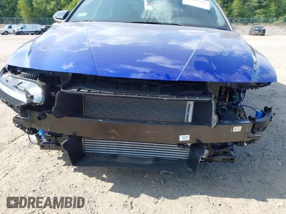 2025 Hyundai Elantra N Line z VIN KMHLR4DF1SU981231, wystawiony jako IAAI lot #42902547 z przebiegiem 1 830 mil mil oraz . Historia ofert i sprzedaży dostępna na DreamBid. Obrazek 18.