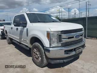 2019 Ford F-250 XL с VIN 1FT7W2BT2KEF78798, выставлен на аукционе IAAI как лот 43004404 с пробегом 226 270 миль миль и . История ставок и продаж доступна на DreamBid. Изображение 1.