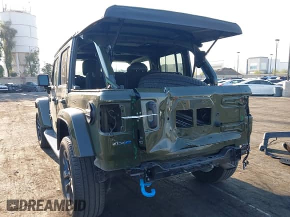 2022 Jeep Wrangler Unlimited Sahara с VIN 1C4JJXP61NW245575, выставлен на аукционе IAAI как лот 42930061 с пробегом 40 689 миль миль и . История ставок и продаж доступна на DreamBid. Изображение 6.