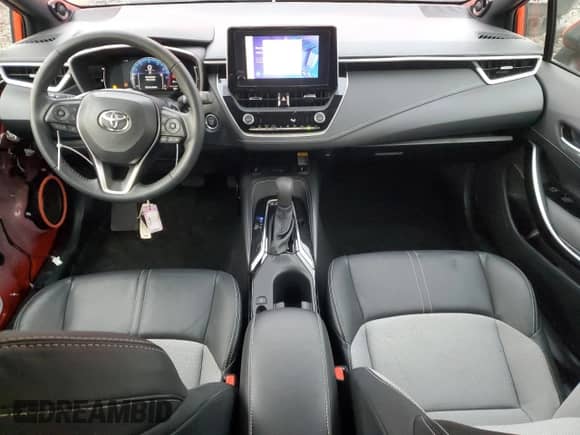 2024 Toyota Corolla XSE z VIN JTNC4MBE1R3227562, wystawiony jako Copart lot #42826235 z przebiegiem 10 932 mil mil oraz Szkoda całkowita • Salvage title. Historia ofert i sprzedaży dostępna na DreamBid. Obrazek 8.