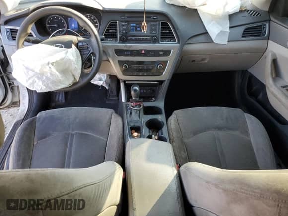 2015 Hyundai Sonata SE с VIN 5NPE24AFXFH072314, выставлен на аукционе Copart как лот 80558055 с пробегом 200 885 миль миль и Списание • Salvage title. История ставок и продаж доступна на DreamBid. Изображение 8.