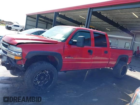 2005 Chevrolet Silverado 2500HD LT z VIN 1GCHK23275F812986, wystawiony jako IAAI lot #42547093 z przebiegiem 155 550 mil mil oraz . Historia ofert i sprzedaży dostępna na DreamBid. Obrazek 13.