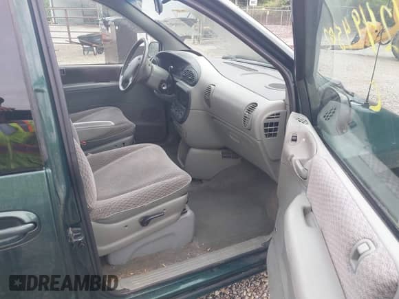 1999 Dodge Caravan SE с VIN 1B4GT44L0XB575261, выставлен на аукционе IAAI как лот 42494502 с пробегом 195 786 миль миль и . История ставок и продаж доступна на DreamBid. Изображение 5.