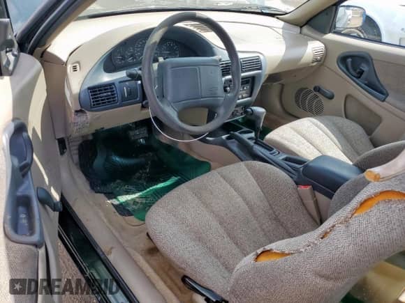 2002 Chevrolet Cavalier с VIN 1G1JC124727338905, выставлен на аукционе Copart как лот 60860505 с пробегом 94 411 миль миль и Списание • Salvage title. История ставок и продаж доступна на DreamBid. Изображение 8.