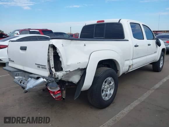 2006 Toyota Tacoma PreRunner with VIN 5TEKU72N06Z290196, listed as a IAAI auction lot 43398306 with 291,580 mi miles and . Bid and sale history available at DreamBid. Image 4.