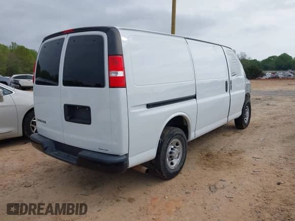 2019 Chevrolet Express Cargo с VIN 1GCWGAFG1K1328332, выставлен на аукционе IAAI как лот 42007130 с пробегом 169 472 миль миль и . История ставок и продаж доступна на DreamBid. Изображение 4.