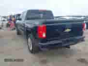 2017 Chevrolet Silverado 1500 LTZ z VIN 3GCUKSEJ0HG471081, wystawiony jako IAAI lot #41126259 z przebiegiem 40 551 mil mil oraz . Historia ofert i sprzedaży dostępna na DreamBid. Obrazek 3.