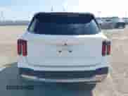 2025 Kia Sorento EX z VIN 5XYRH4JFXSG326301, wystawiony jako IAAI lot #42695332 z przebiegiem 19 187 mil mil oraz . Historia ofert i sprzedaży dostępna na DreamBid. Obrazek 16.