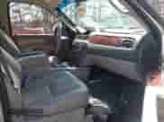 2011 Chevrolet Suburban LTZ с VIN 1GNSCKE04BR385153, выставлен на аукционе IAAI как лот 41720354 с пробегом 237 611 миль миль и . История ставок и продаж доступна на DreamBid. Изображение 5.