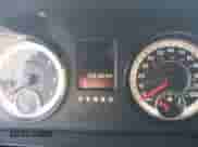 2018 Ram 1500 Tradesman z VIN 3C6JR6DG6JG157833, wystawiony jako IAAI lot #41794118 z przebiegiem 205 186 mil mil oraz . Historia ofert i sprzedaży dostępna na DreamBid. Obrazek 7.