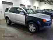 2005 Saturn VUE with VIN 5GZCZ63475S858015, listed as a Copart auction lot 43857935 with 209,229 mi miles and Salvage title. Bid and sale history available at DreamBid. Image 4.