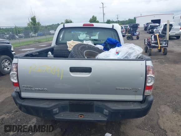 2009 Toyota Tacoma PreRunner z VIN 3TMJU62N99M077383, wystawiony jako IAAI lot #42670811 z przebiegiem 168 908 mil mil oraz . Historia ofert i sprzedaży dostępna na DreamBid. Obrazek 17.