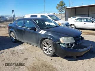 2012 Dodge Avenger R/T z VIN 1C3CDZBG4CN222133, wystawiony jako IAAI lot #41395700 z przebiegiem 161 495 mil mil oraz . Historia ofert i sprzedaży dostępna na DreamBid. Obrazek 1.