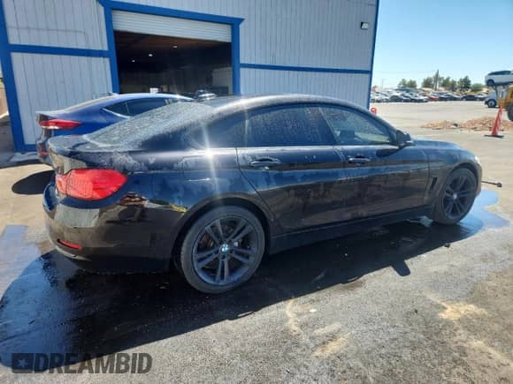 2015 BMW 4 Series 428i xDrive z VIN WBA4C9C58FD331363, wystawiony jako Copart lot #68419145 z przebiegiem 112 071 mil mil oraz Czysty tytuł • Clean title. Historia ofert i sprzedaży dostępna na DreamBid. Obrazek 3.