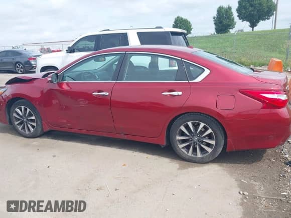 2016 Nissan Altima SR z VIN 1N4AL3AP8GC237567, wystawiony jako IAAI lot #42750324 z przebiegiem 177 402 mil mil oraz . Historia ofert i sprzedaży dostępna na DreamBid. Obrazek 18.