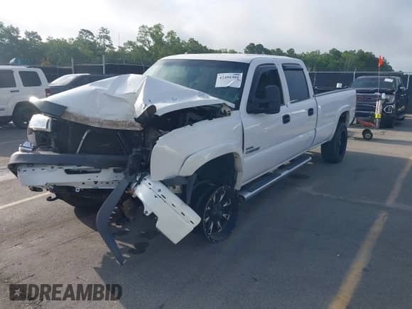 2007 Chevrolet Silverado 2500HD LT1 with VIN 1GCHC23D67F131543, listed as a IAAI auction lot 42491491 with 389,266 mi miles and . Bid and sale history available at DreamBid. Image 18.