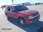 2002 Chevrolet TrailBlazer LS z VIN 1GNDT13S222516693, wystawiony jako IAAI lot #42197823 z przebiegiem 123 424 mil mil oraz . Historia ofert i sprzedaży dostępna na DreamBid. Obrazek 1.