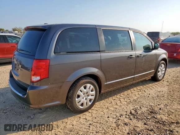 2019 Dodge Grand Caravan SE z VIN 2C4RDGBG6KR500929, wystawiony jako Copart lot #81302545 z przebiegiem 111 615 mil mil oraz Szkoda całkowita • Salvage title. Historia ofert i sprzedaży dostępna na DreamBid. Obrazek 3.