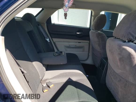 2005 Dodge Magnum SE with VIN 2D4FV48T15H571133, listed as a Copart auction lot 70081914 with 176,046 mi miles and Salvage title. Bid and sale history available at DreamBid. Image 10.