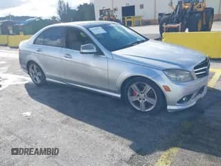 2009 Mercedes-Benz C 300 Sport z VIN WDDGF54X59F230456, wystawiony jako IAAI lot #43400074 z przebiegiem 247 374 mil mil oraz . Historia ofert i sprzedaży dostępna na DreamBid. Obrazek 1.