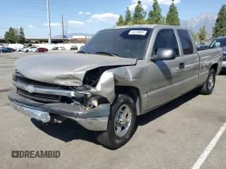 2002 Chevrolet Silverado 1500 с VIN 2GCEC19X821409194, выставлен на аукционе Copart как лот 74379884 с пробегом 245 436 миль миль и Списание • Salvage title. История ставок и продаж доступна на DreamBid. Изображение 1.