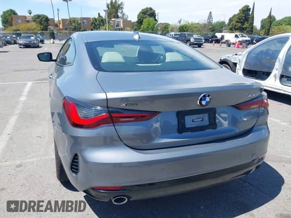 2023 BMW 4 Series 430i xDrive z VIN WBA73AP02PCM47839, wystawiony jako IAAI lot #42011819 z przebiegiem 8 545 mil mil oraz . Historia ofert i sprzedaży dostępna na DreamBid. Obrazek 3.