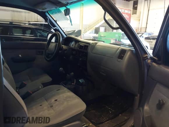 2000 Toyota Tacoma with VIN 4TAWM72N5YZ650056, listed as a IAAI auction lot 41680278 with 257,819 mi miles and . Bid and sale history available at DreamBid. Image 5.
