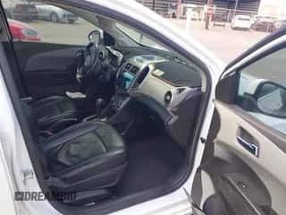 2016 Chevrolet Sonic LTZ с VIN 1G1JE5SB0G4140823, выставлен на аукционе IAAI как лот 43078859 с пробегом 94 417 миль миль и . История ставок и продаж доступна на DreamBid. Изображение 5.