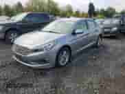 2016 Hyundai Sonata SE с VIN 5NPE24AF1GH309614, выставлен на аукционе Copart как лот 82527855 с пробегом 120 126 миль миль и Чистый • Clean title. История ставок и продаж доступна на DreamBid. Изображение 1.