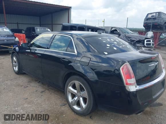 2014 Chrysler 300 с VIN 2C3CCAAG2EH124347, выставлен на аукционе IAAI как лот 42665137 с пробегом Не указан миль и . История ставок и продаж доступна на DreamBid. Изображение 3.