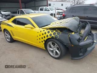 2013 Chevrolet Camaro LT с VIN 2G1FF1E3XD9175409, выставлен на аукционе IAAI как лот 42067348 с пробегом 132 219 миль миль и . История ставок и продаж доступна на DreamBid. Изображение 1.