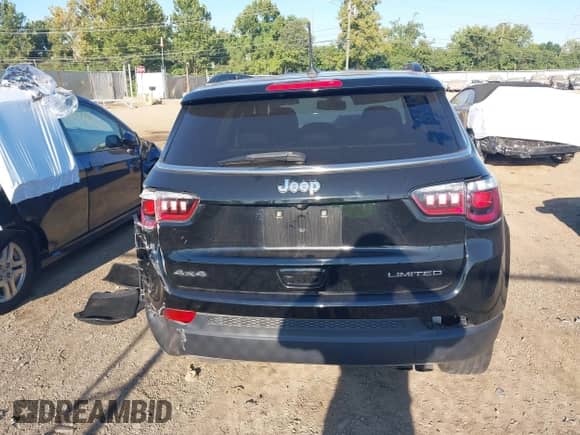 2019 Jeep Compass Limited with VIN 3C4NJDCBXKT679305, listed as a IAAI auction lot 43059390 with 59,547 mi miles and . Bid and sale history available at DreamBid. Image 16.