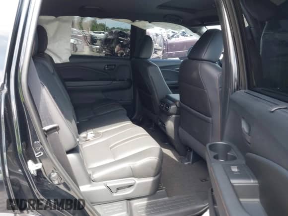 2024 Honda Passport TrailSport with VIN 5FNYF8H6XRB000224, listed as a IAAI auction lot 42350075 with 43,937 mi miles and . Bid and sale history available at DreamBid. Image 8.